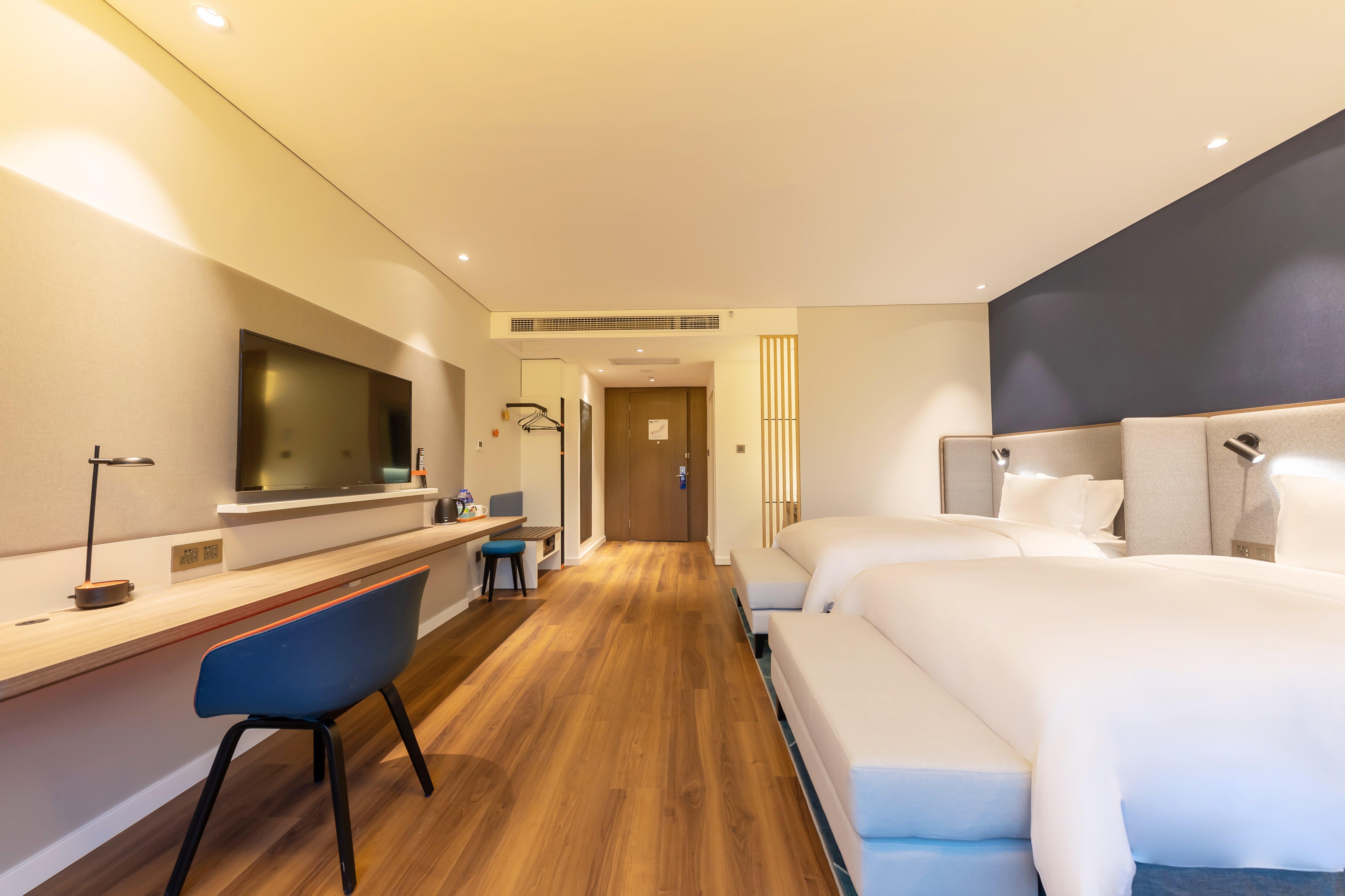 Holiday Inn Express Yichang Riverside By Ihg Exterior photo