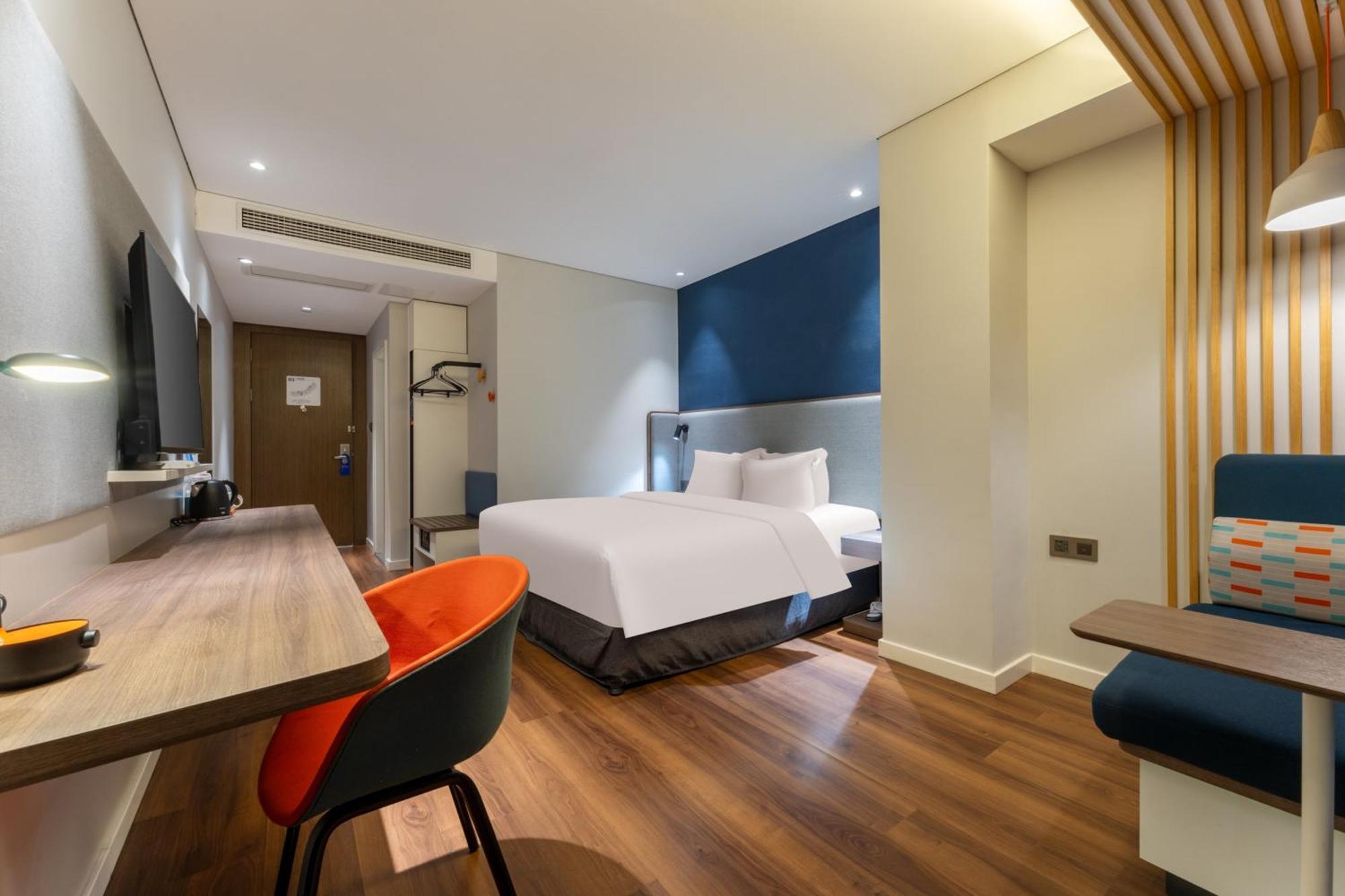 Holiday Inn Express Yichang Riverside By Ihg Exterior photo